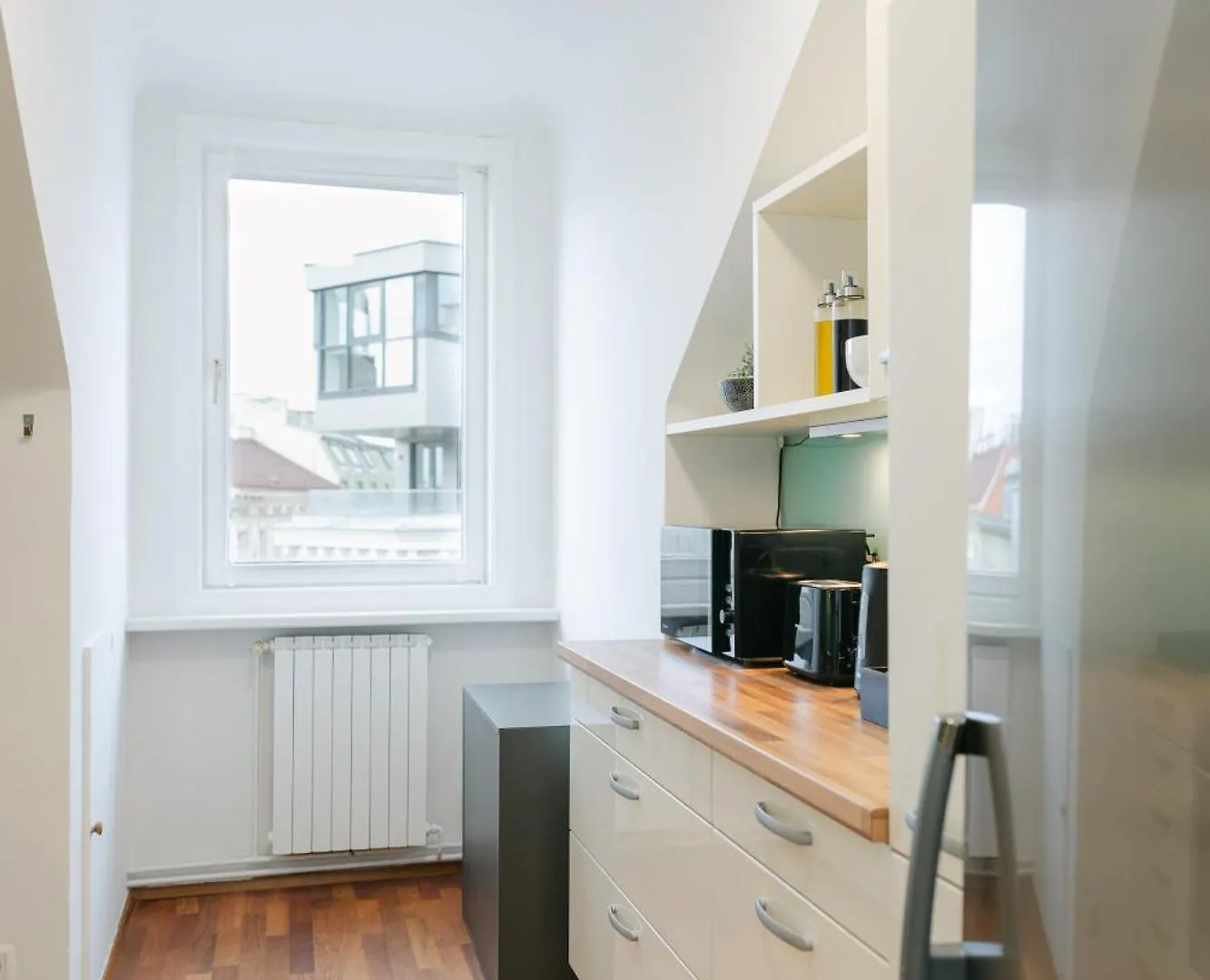 Comfy Apt For 4-6, 5 Min To Center, No Lift Currently Vienna Apartment