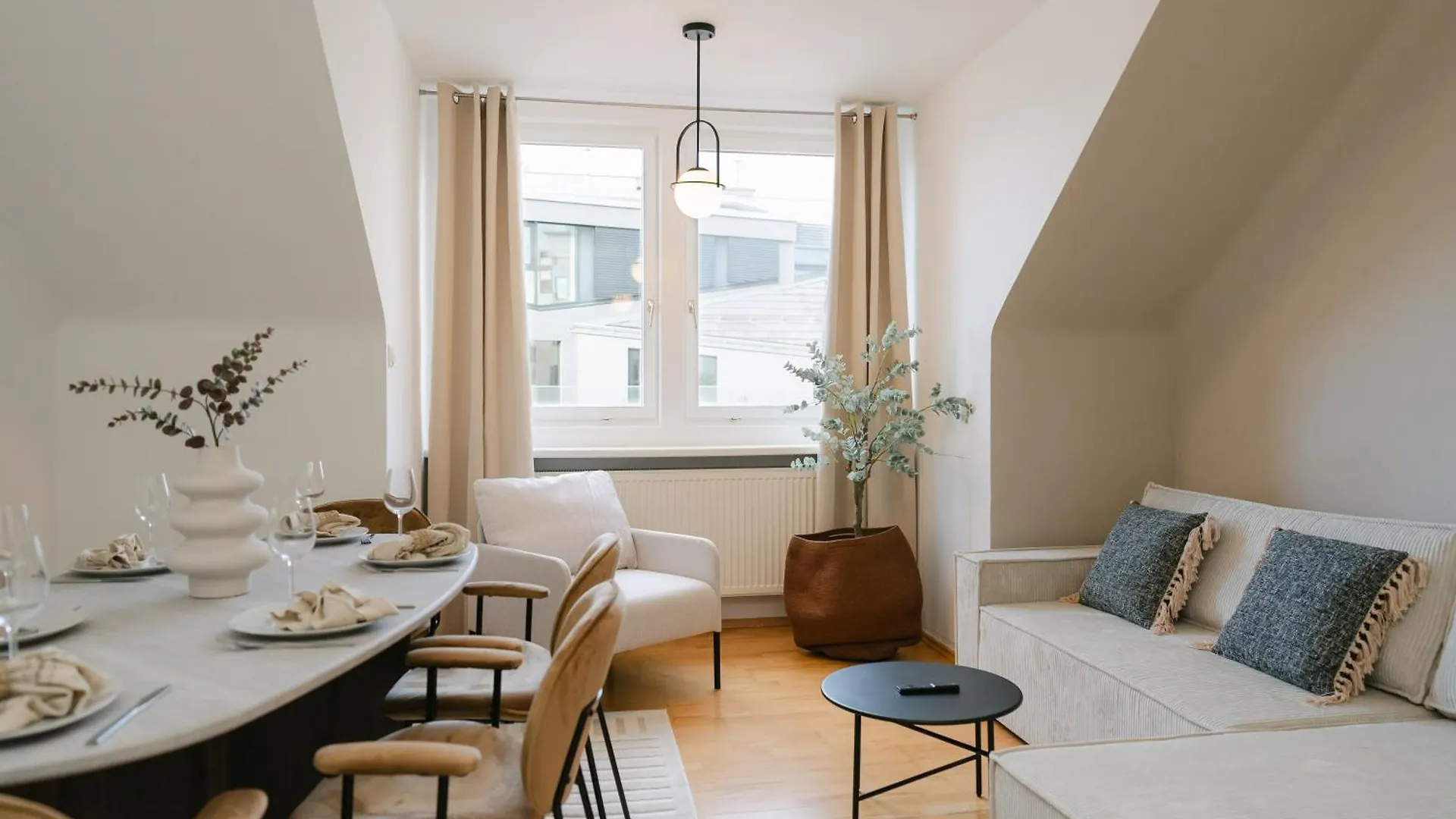 Comfy Apt For 4-6, 5 Min To Center, No Lift Currently Vienna