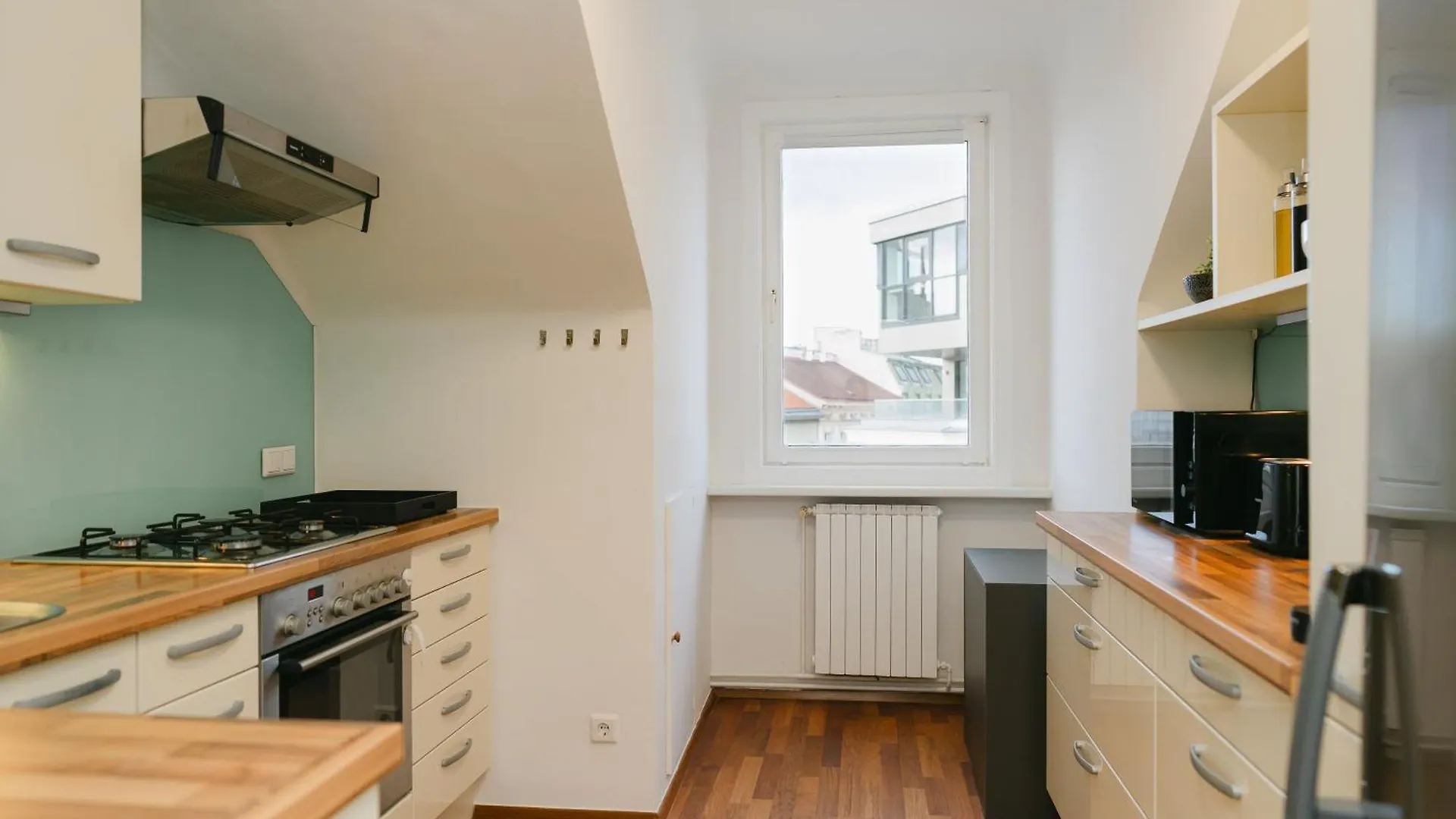 Comfy Apt For 4-6, 5 Min To Center, No Lift Currently Vienna Austria