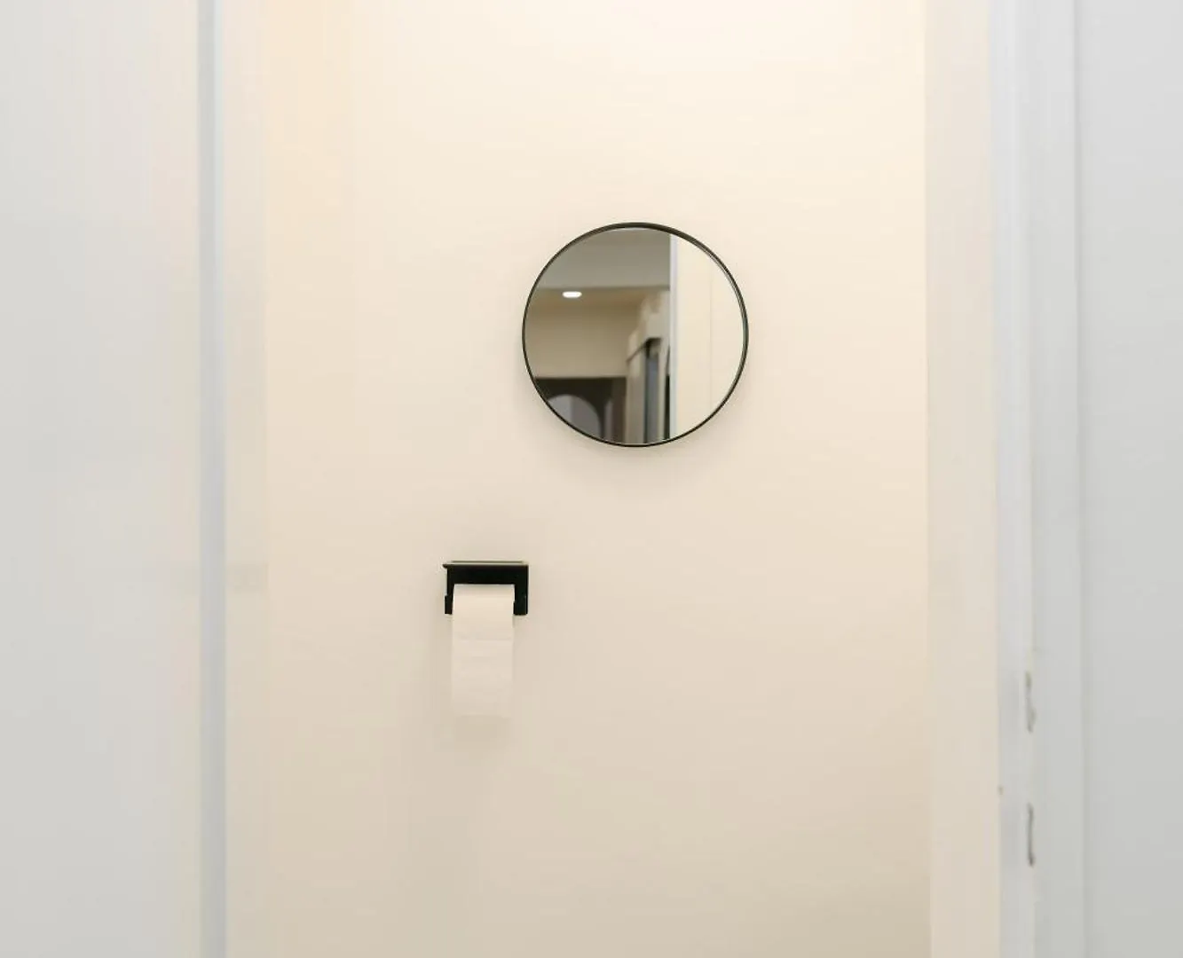 Comfy Apt For 4-6, 5 Min To Center, No Lift Currently Vienna Apartment